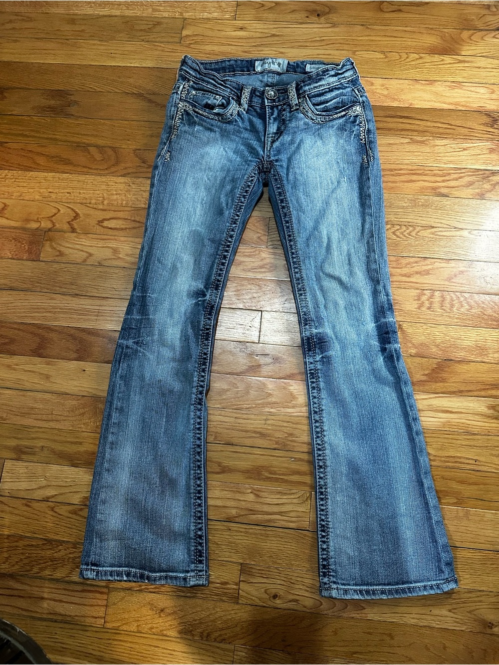 Daytrip Leo Bootcut Jeans Y2K Low Rise Embroidered Rhinestone Flap Pockets 25S - Picture 1 of 9